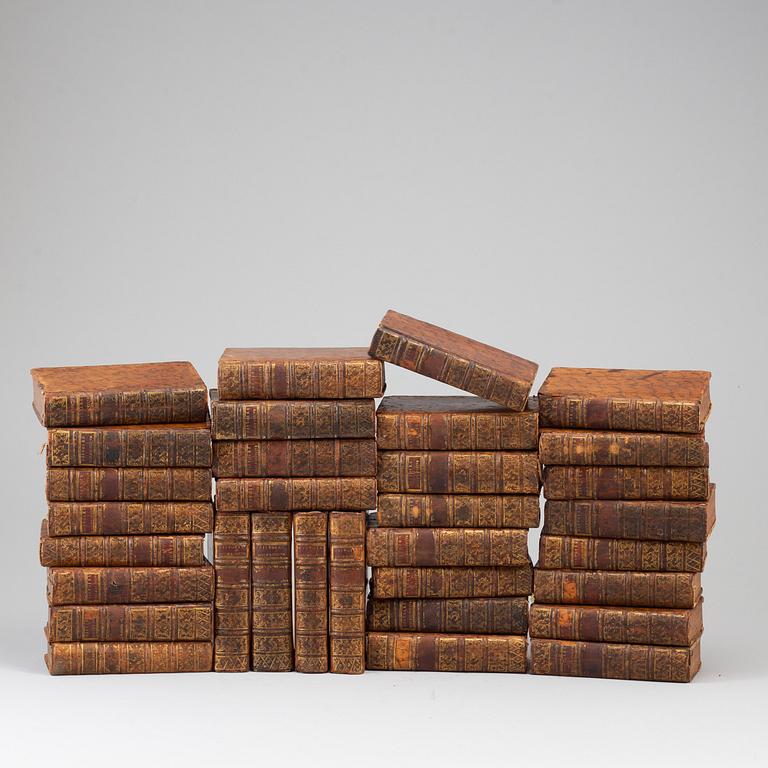 A set of 32 18th century books.