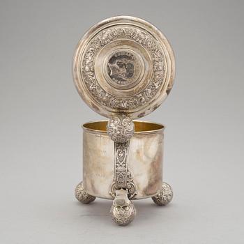 STOP, silver, Hovjuvelerare Carlman AB, Stockholm, 1920. Vikt 568 g.