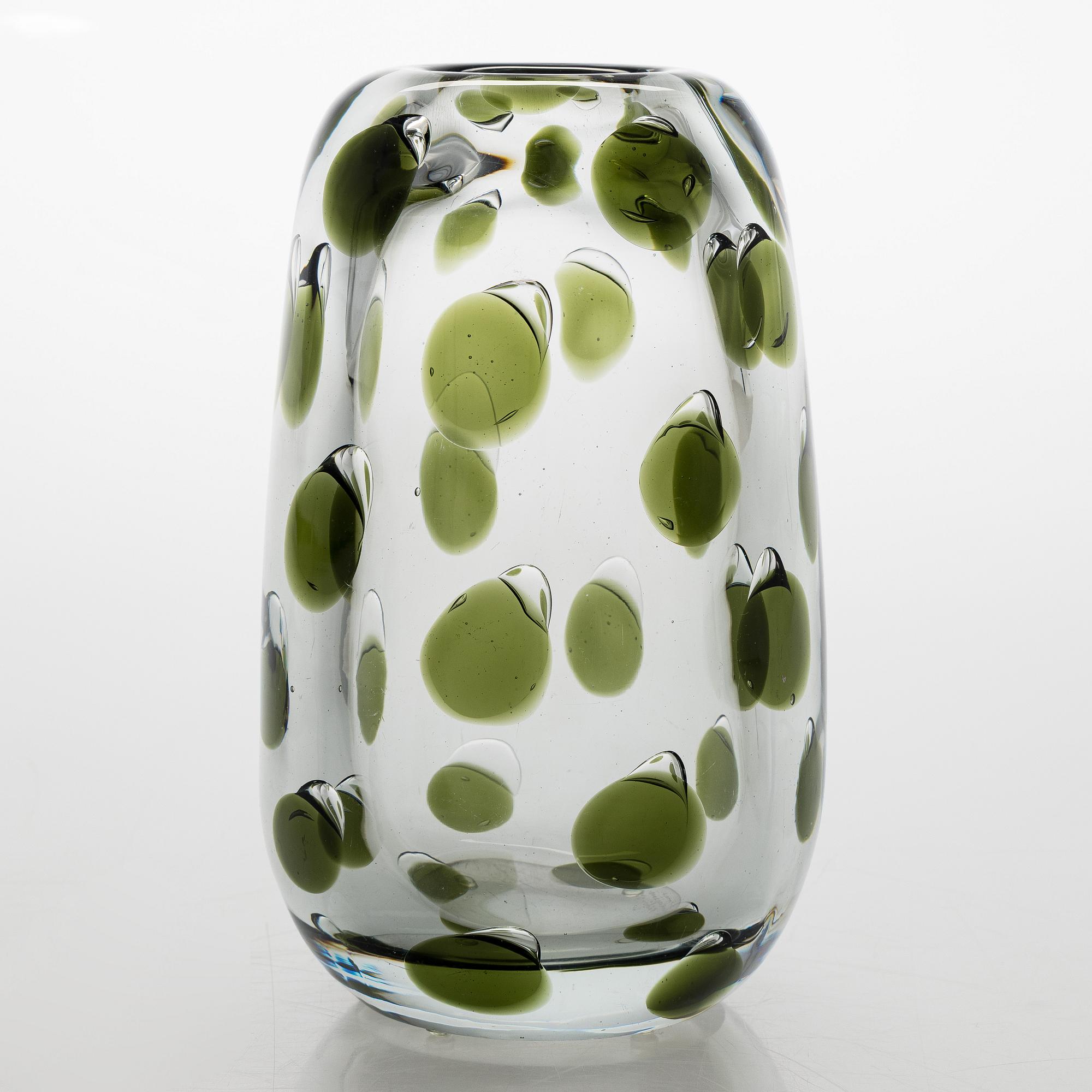 Saara Hopea, vase, “Panther”, signed S. Hopea Nuutajärvi Notsjö -55.