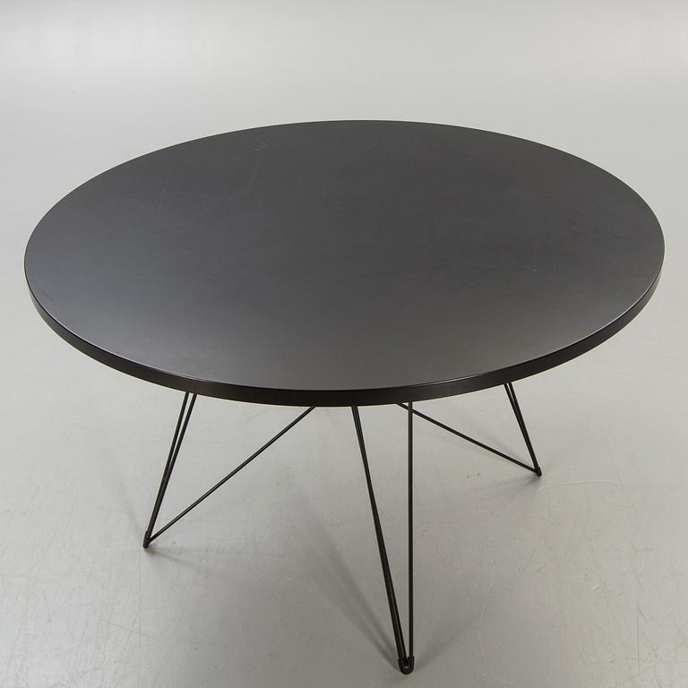 Andreis & Hiroko van Onck, table, "Tavolo Xz3" for Magis.