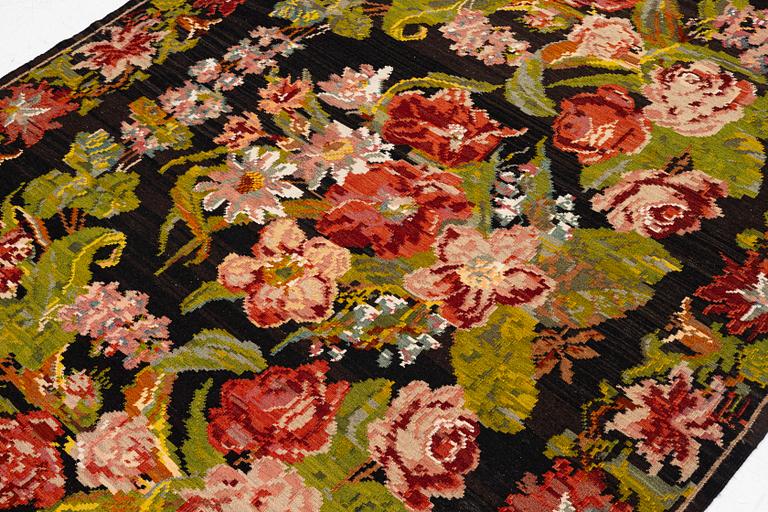 A Bessarabian Kelim carpet, c. 315 x 205 cm.