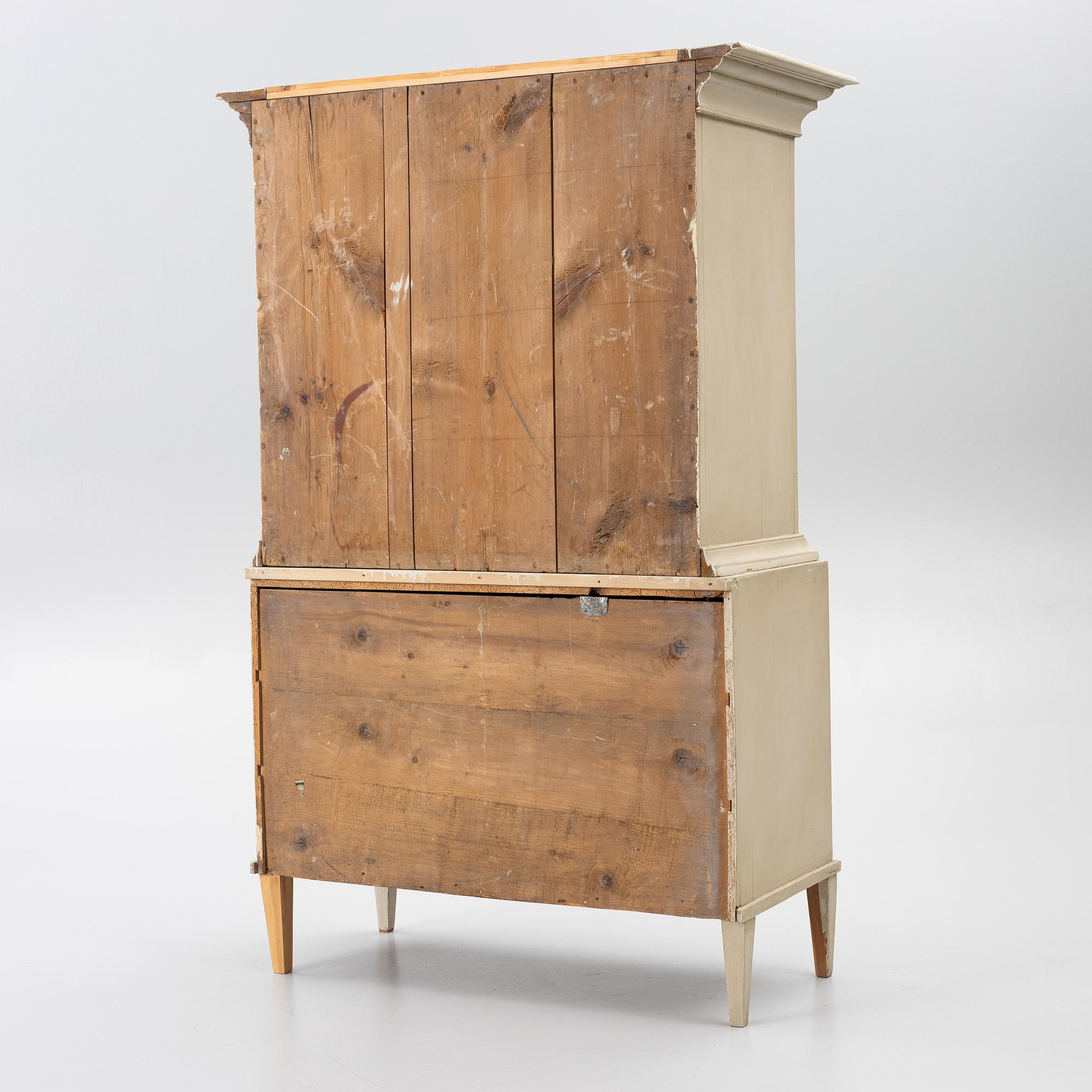Cabinet, 18th and 19th century.