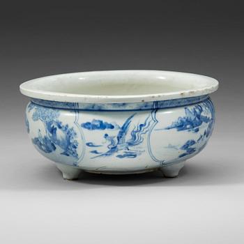 A blue and white Transitional censer, 17th Century.