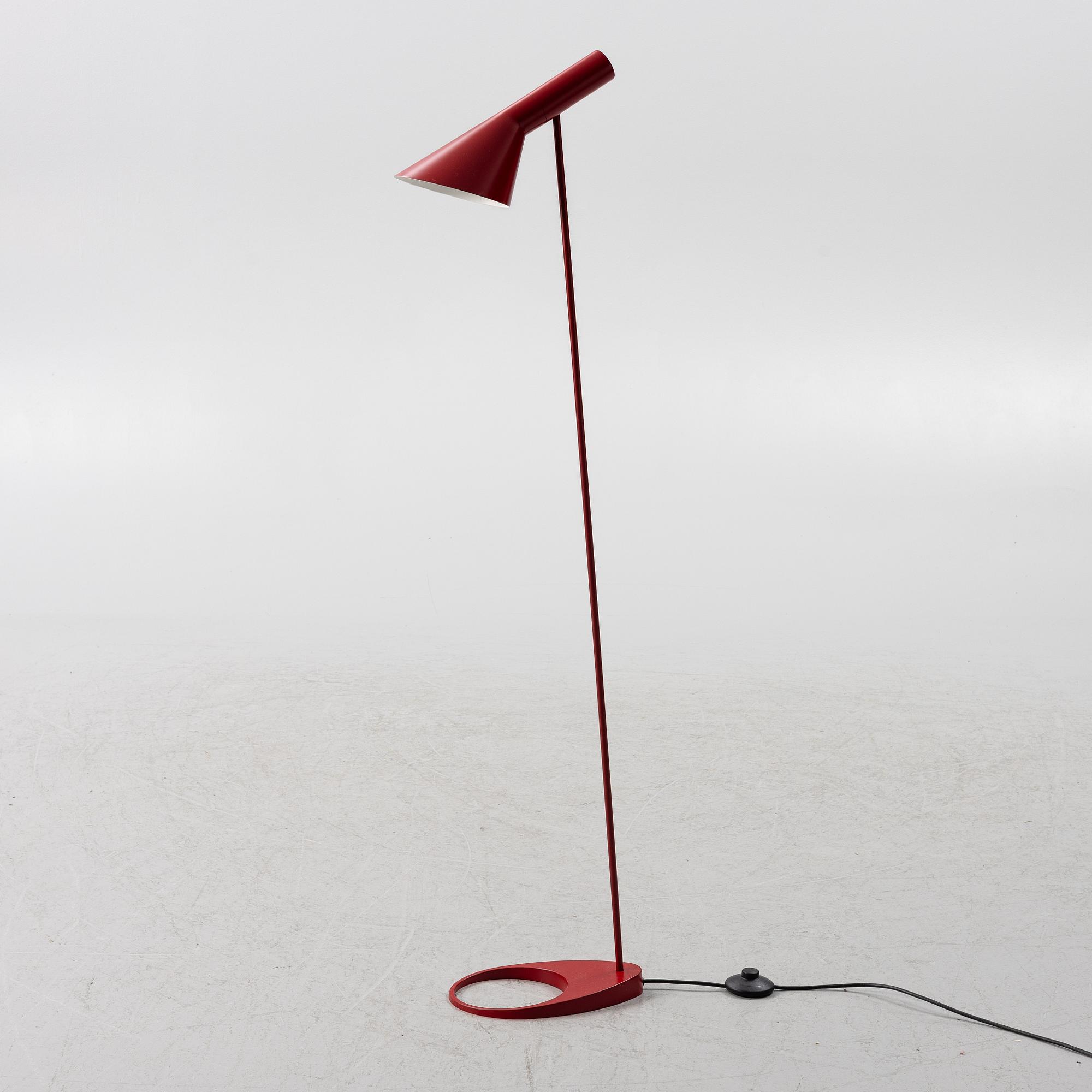 Arne Jacobsen, golvlampa, "AJ", Louis Poulsen, Danmark.