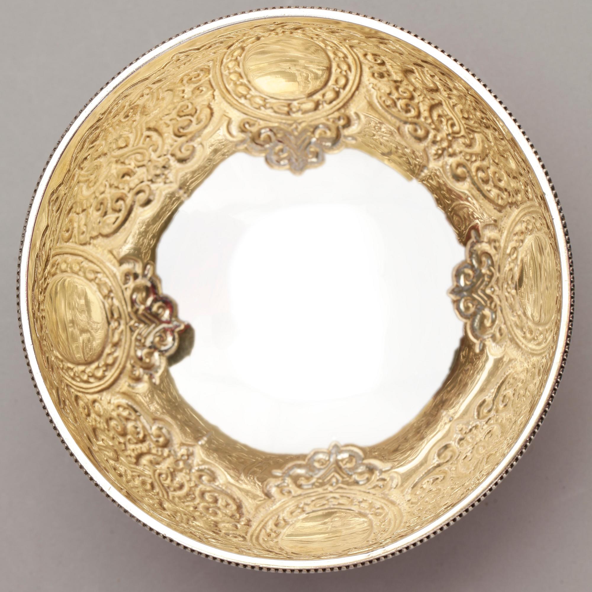 SKÅL, silver, London, England, Martin Hall & Co, 1876. Vikt ca 163 g.