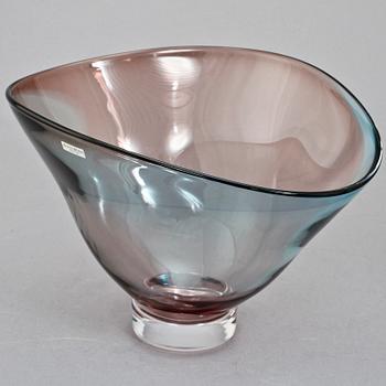 VAS samt SKÅL, glas, Kosta Boda.