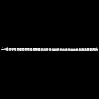 Diamantgradering, A brilliant-cut diamond bracelet, total carat weight circa 7.07 cts.