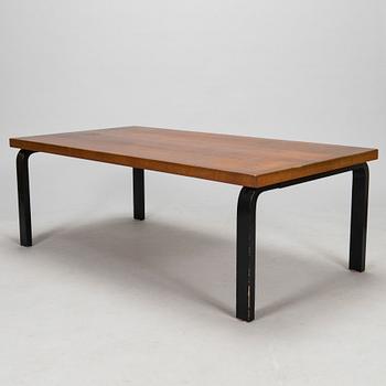 Alvar Aalto, A 1960s coffee table, Artek.