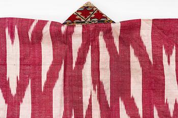 A silk and cotton Chapan, Ikat silk and cotton, Centralasien, 1880s.
