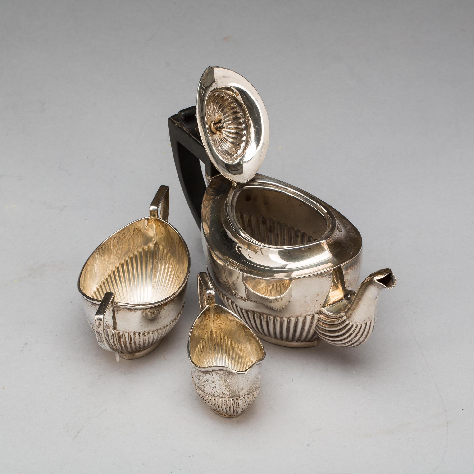 KAFFESERVIS, 3 delar. Silver. Birmingham 1940-tal. Vikt totalt ca 360 gram.