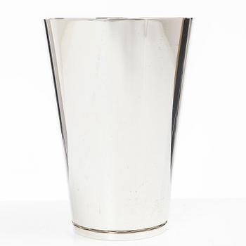 Helge Lindgren, bägare/vas, sterling silver, Firma K Andersson, Stockholm 1946.