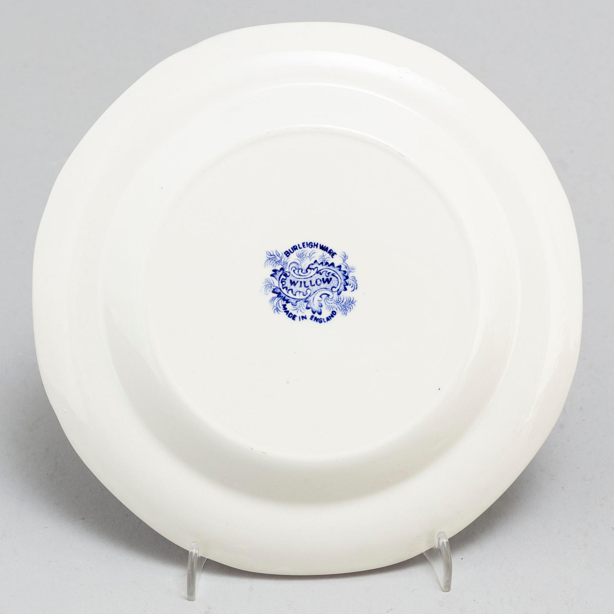 MULBERRY, a Mulberry Picnicbasket with tableware.