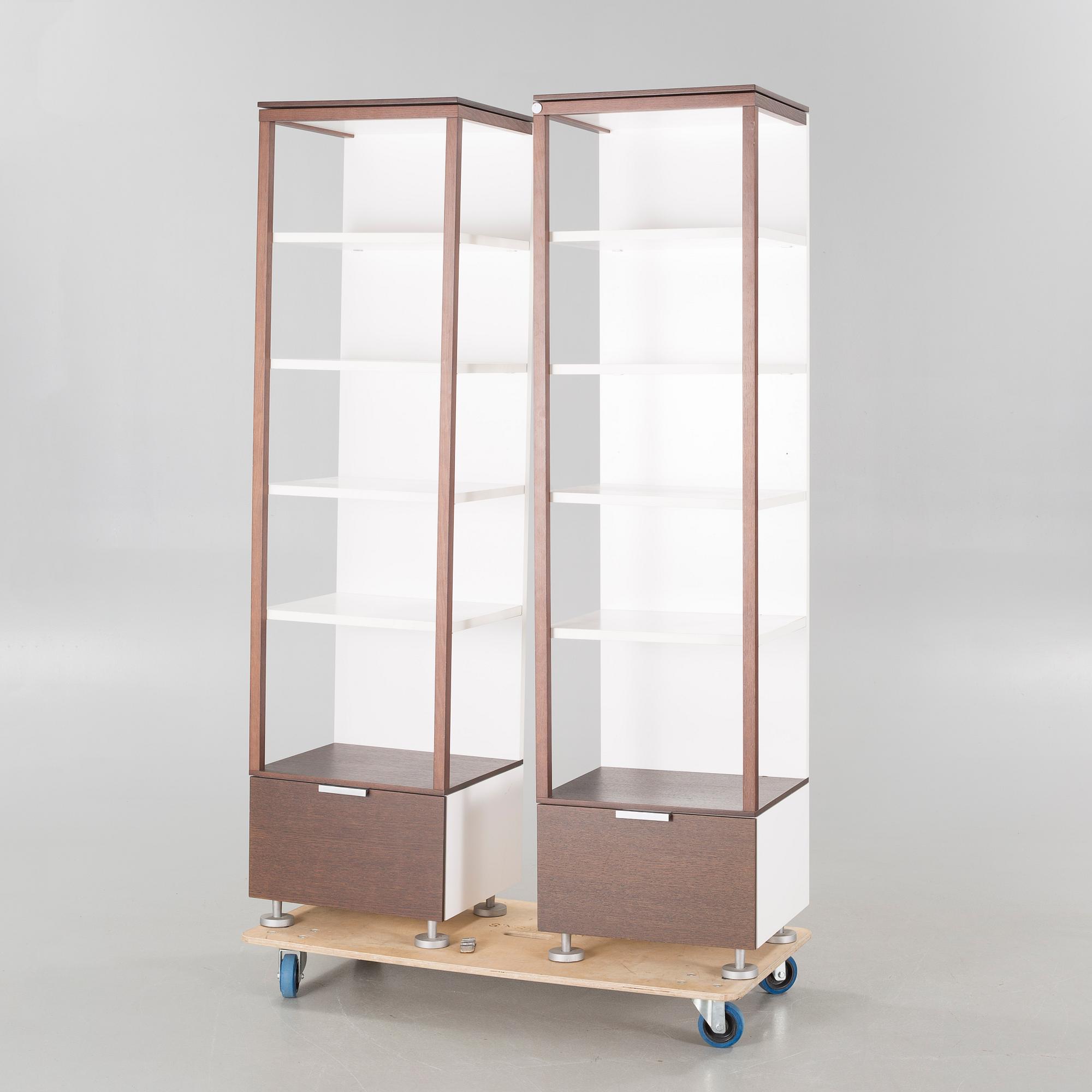 A pair of 21th century shelfs, probably by Ligne Roset.