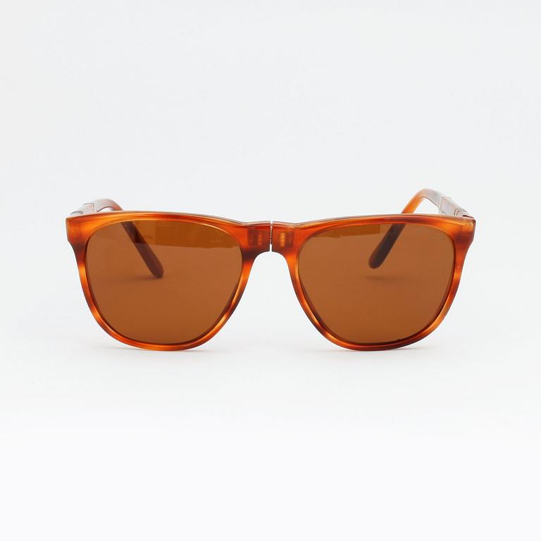 PERSOL, ett par solglasögon "Folding", modellnr 806.