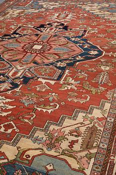 A CARPET, an antique Heriz, ca 479-491 x 310-327 cm.
