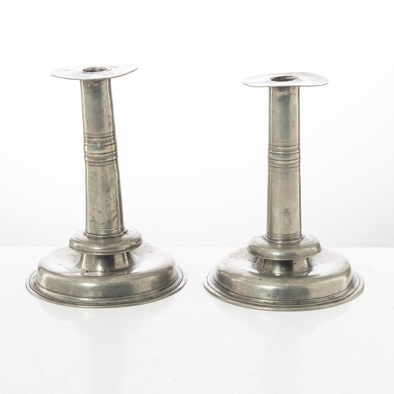 Ljusstakar, ett par, av Christopher Wickman, Stockholm 1696 och 1697, Karolinsk Barock.