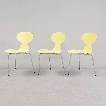 STOLAR, 3 st, "Myran", Arne Jacobsen för Fritz Hansen, daterade 1992.