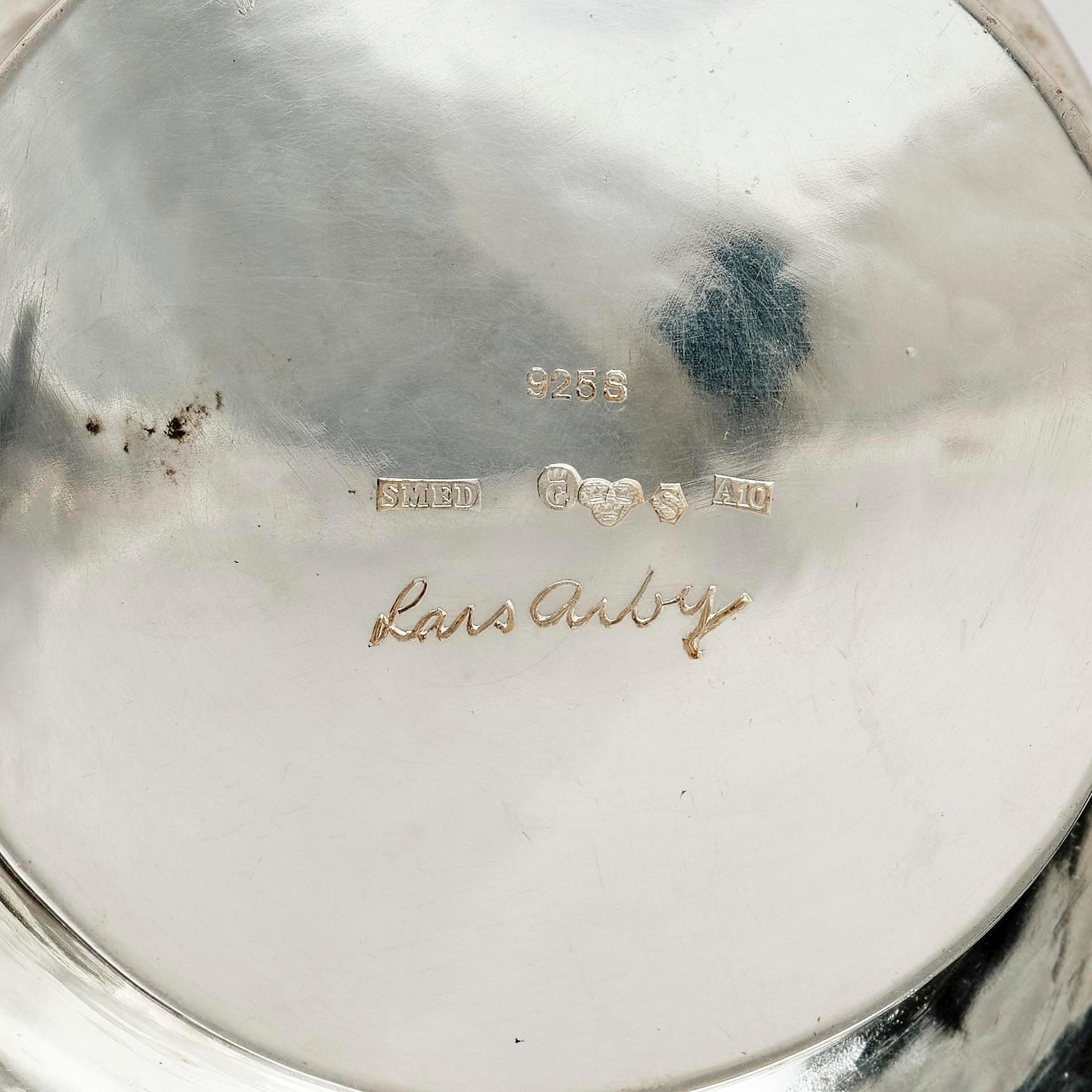 Lars Arby, a sterling silver and enamel box with lid, Gothenburg, Sweden 1975.