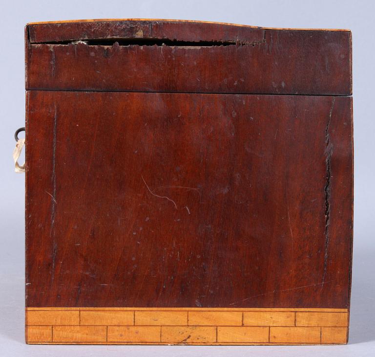 TEDOSOR, 2 st samt SCHATULL, 1800/1900-tal.