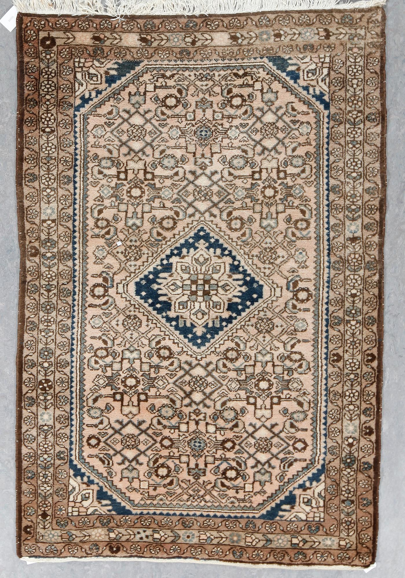 MATTA, old. Persisk, ca 174x110 cm.