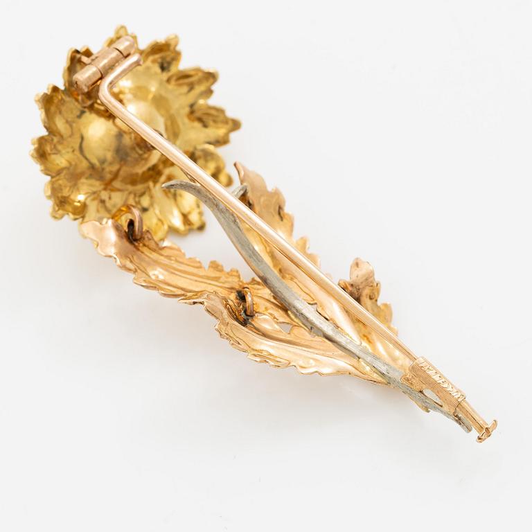 Buccellati brosch i form av en blomma 18K guld i tre färger med en odlad pärla.