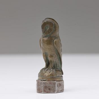 A 20th century bronze seal in shape of an owl.