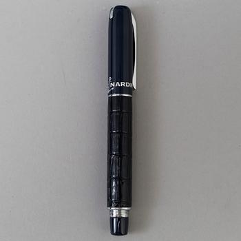 ULYSSE NARDIN, Pen / Blankets.