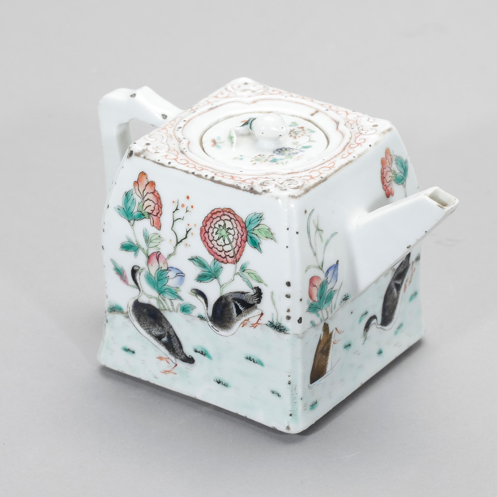 TEKANNA, porslin, Kina, 1800-tal.