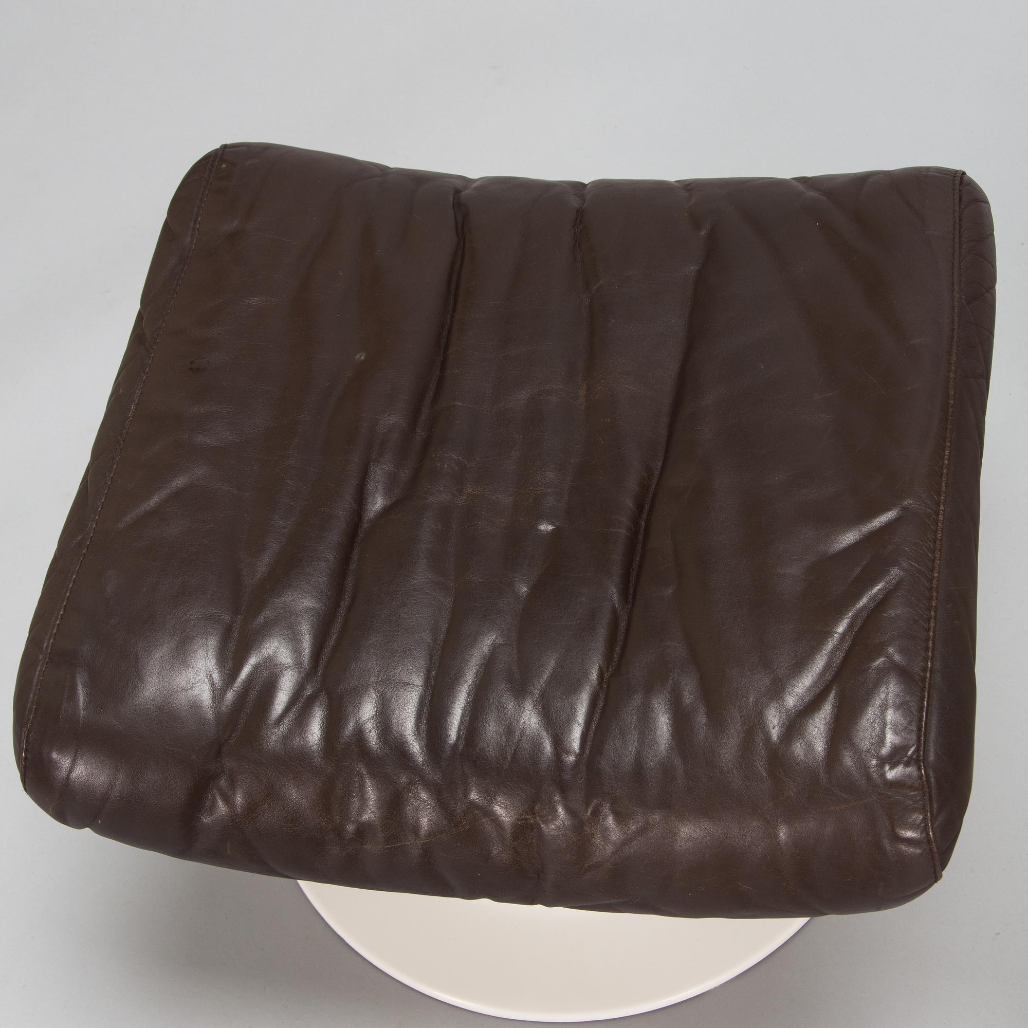 Yrjö Kukkapuro, a late 1960s '418N' armchair and '812J' ottoman for Haimi.