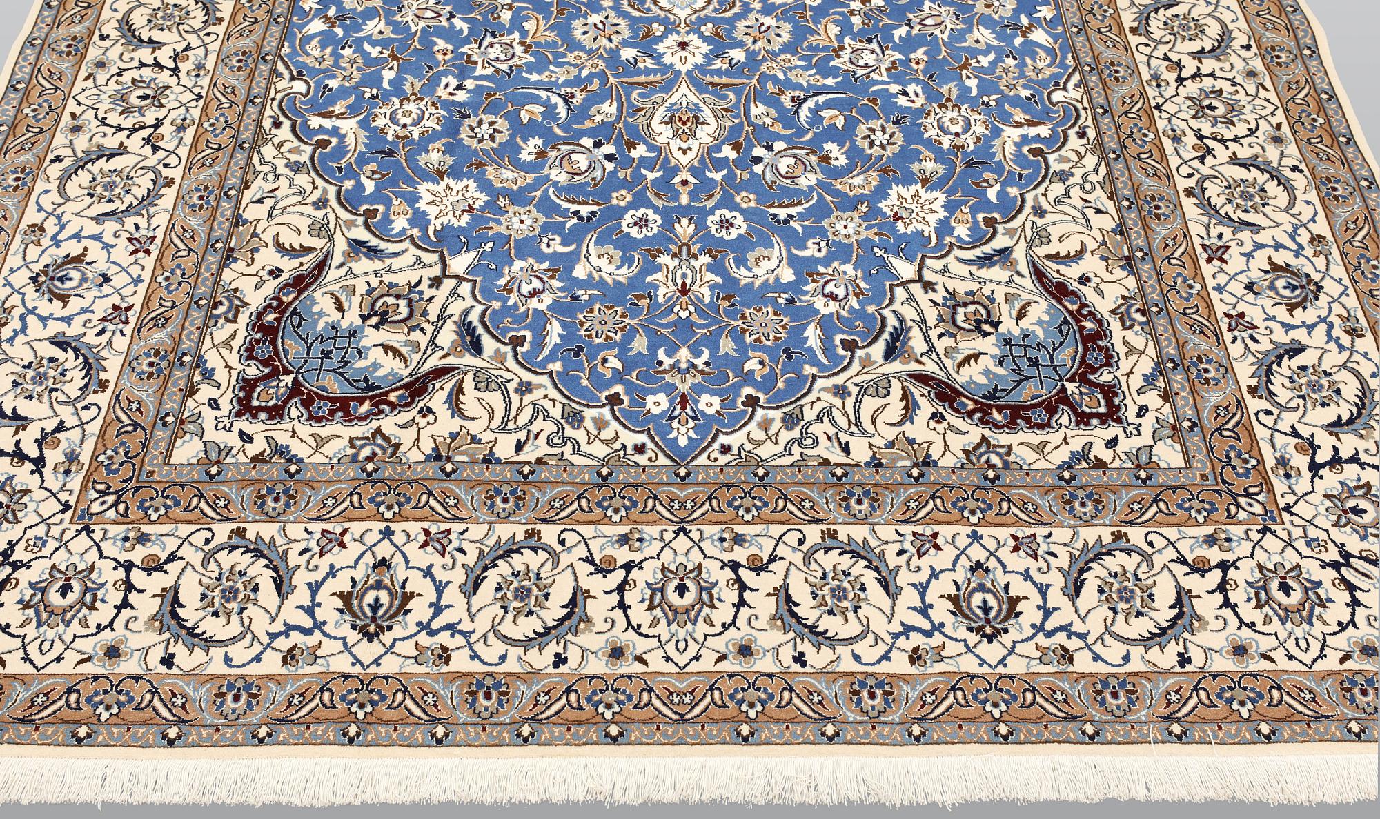 Matta, Nain part silk, s k 9LAA, ca 500,000 knutar/kvm, 331 x 220 cm.
