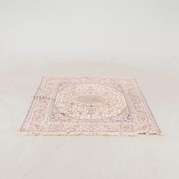 Carpet, Isfahan semi-antique approx. 242x156 cm.