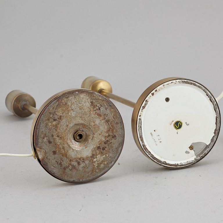 A pair of Josef Frank table lamps, model no 2332/2. Firma Svenskt Tenn.