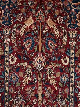 Matto, a semi-antique Esfahan figural part silk, ca 222-227,5 x 128-135,5 cm.