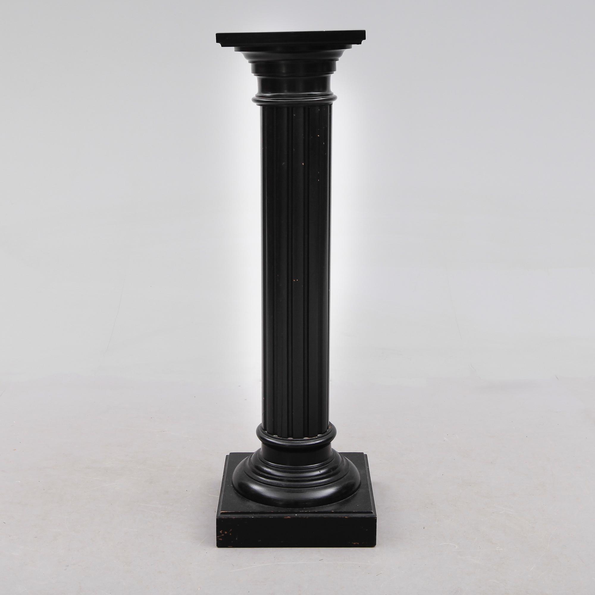 PIEDESTAL, 1900-talets första hälft.