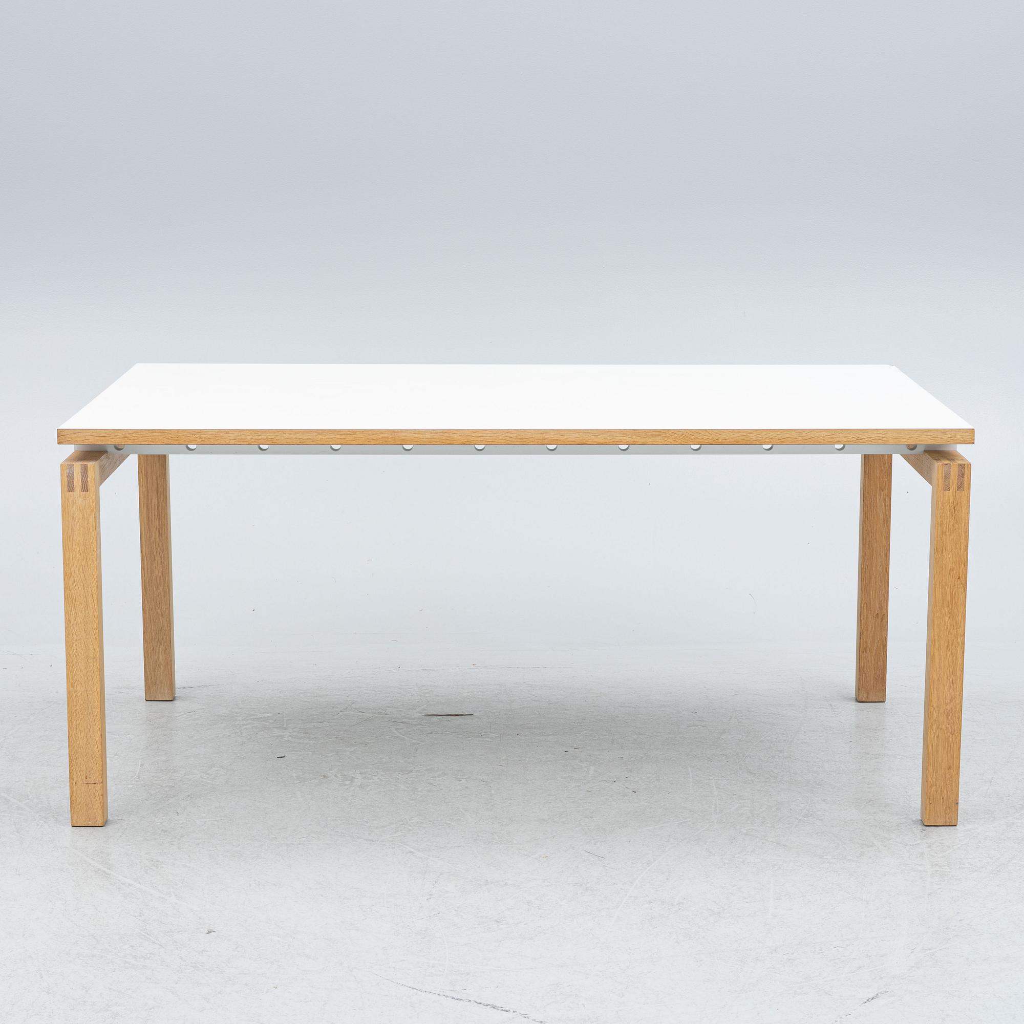 Strand & Hvass, matbord "CH700", Carl Hansen & Søn, Danmark.