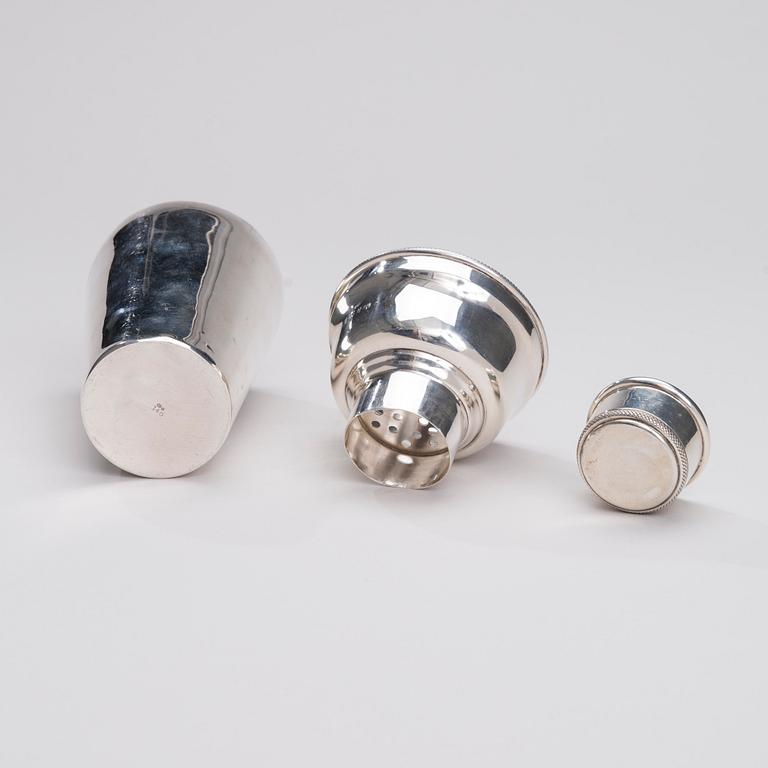 SHAKER, silver, Birmingham, England 1928. Vikt 312,6 g.