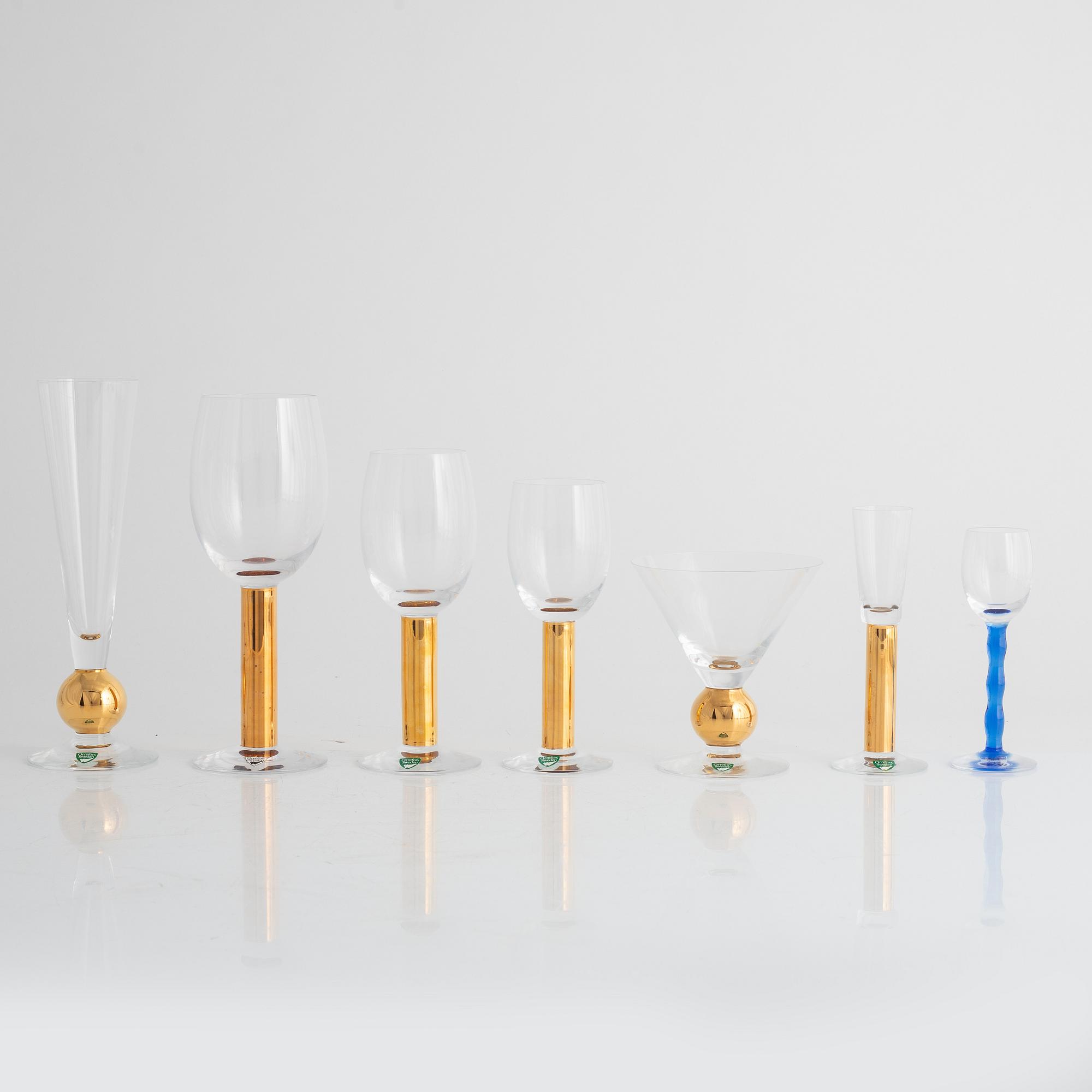 Gunnar Cyren, glasservis, 33 delar, "Nobel", Orrefors.