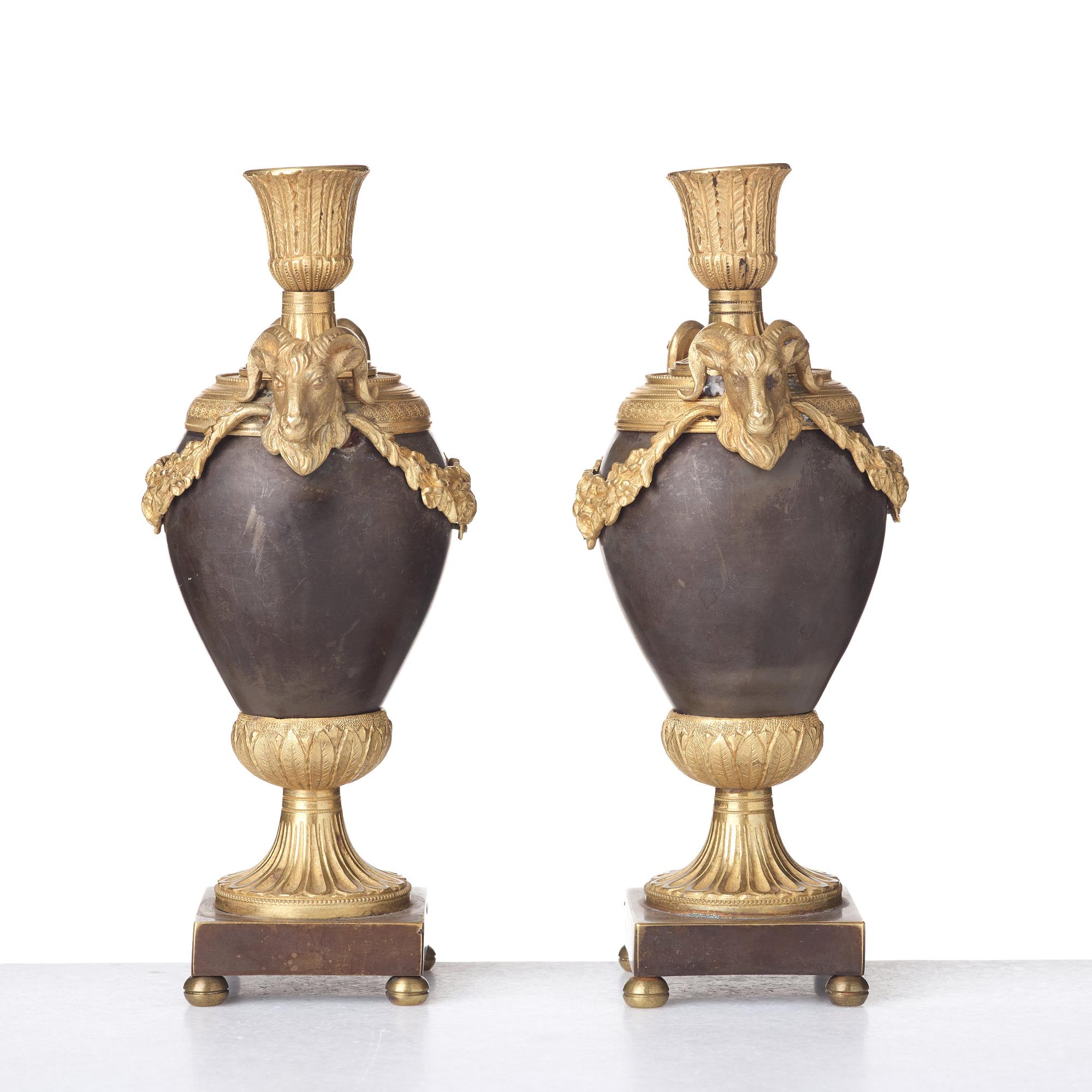 CASOLETTER, för ett ljus, Louis XVI-stil, omkring år 1900.