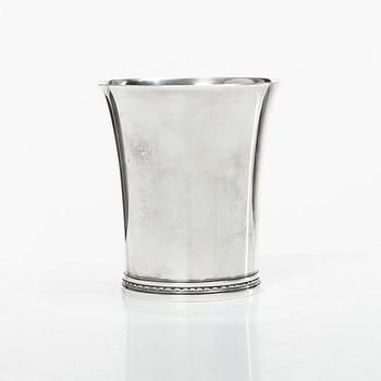 Eric Råström, a silver vase, Råströms Silver- O Nysilverfabrik, Stockholm, 1972.