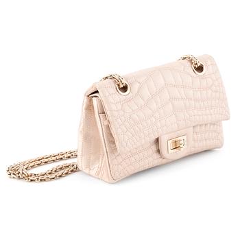 300. CHANEL, a palepink grey silk eveningbag / shoulderbag.