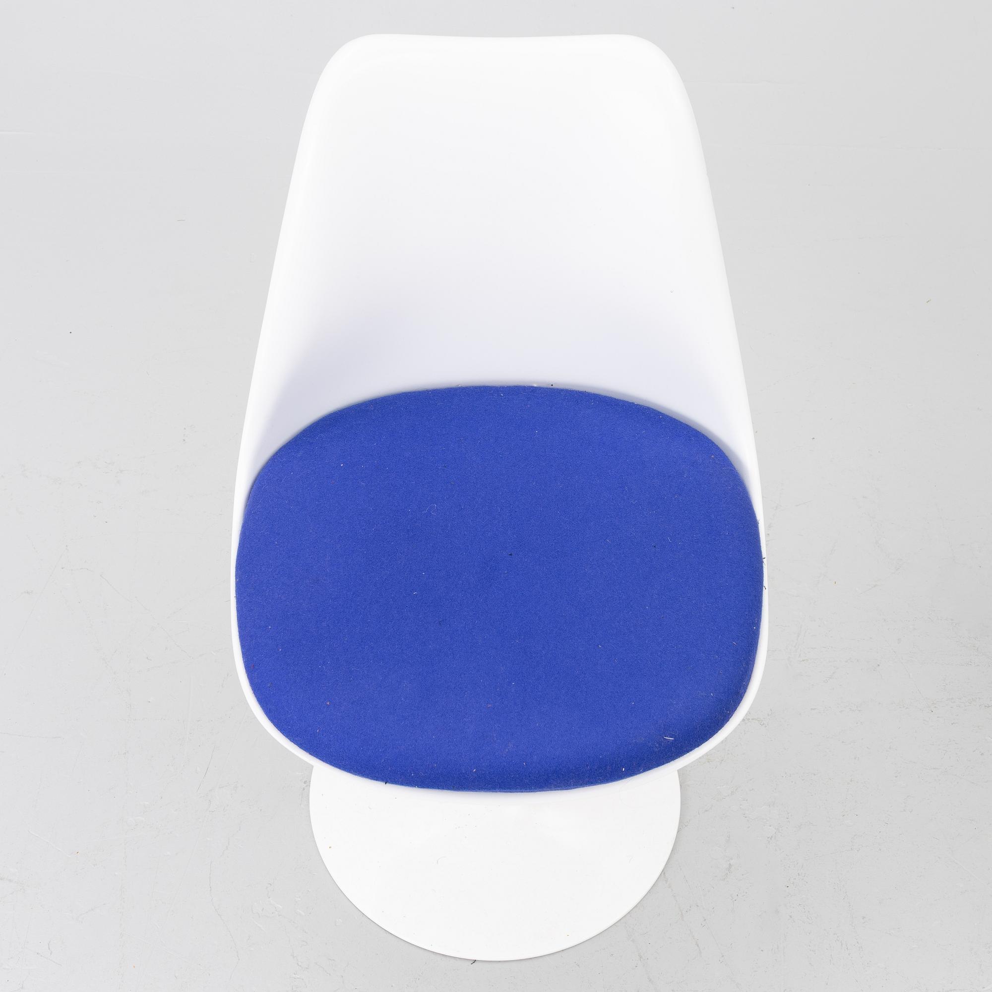 Eero Saarinen, Chairs, “Tulip”, 3, Knoll International.