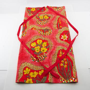 Firma Svenskt Tenn, Svenskt Tenn, waist apron, runner and 4 pcs of coasters, "Catleya Lin" and "Lin Korall".