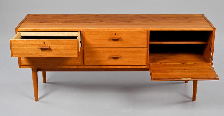 SIDEBOARD, 1900-talets andra hälft.