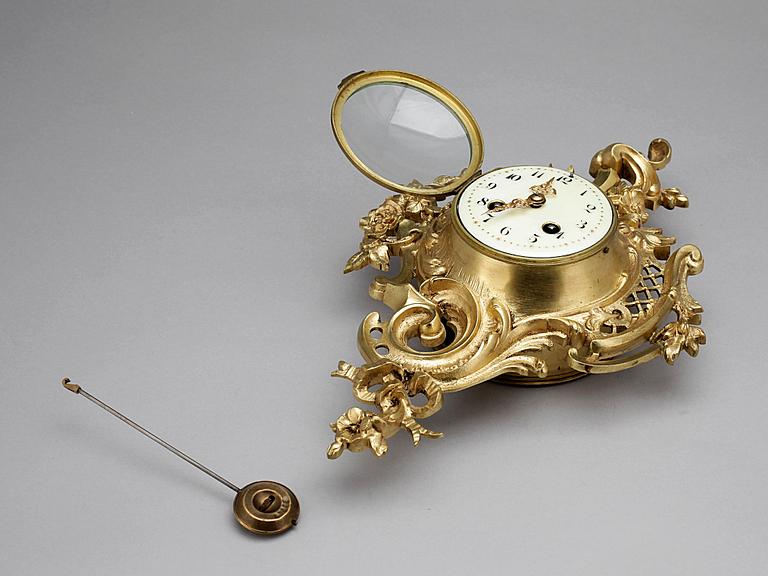 VÄGGPENDYL, Louis XV-stil, urverk märkt Japy Frere, Frankrike, tidigt 1900-tal.