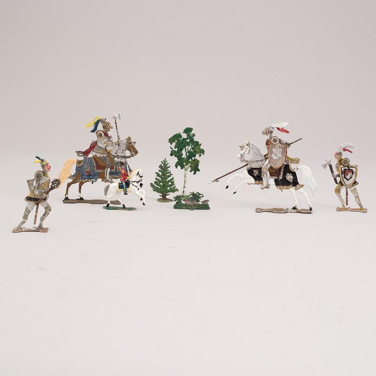 A COLLECTION OF PEWTER SOLDIERS, 1900's.