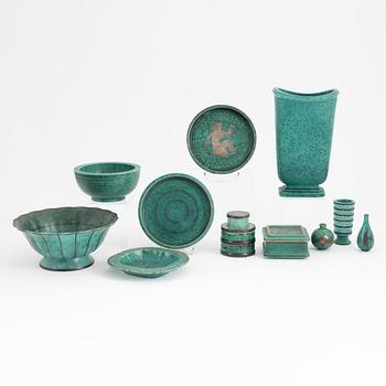 Wilhelm Kåge, vaser, 4 st, skålar, 2 st, fat, 3 st och burkar, 2 st, stengods, "Argenta", Gustavsberg.