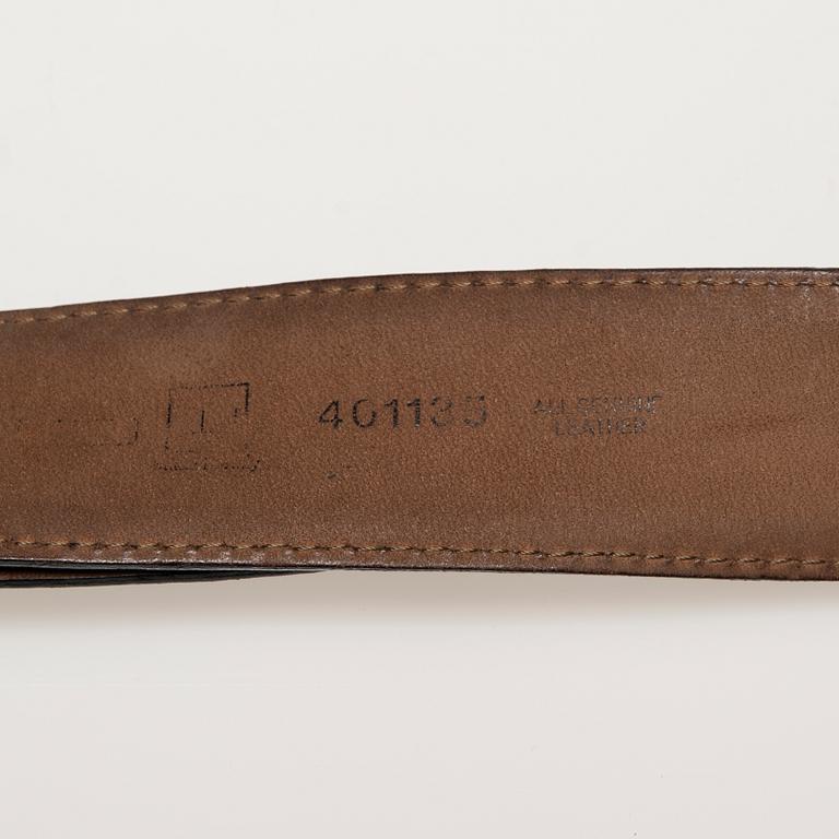 SKÄRP, Moschino.