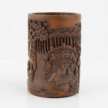 A brusch stand, Bamboo, late Qing Dynasty, around 1900.