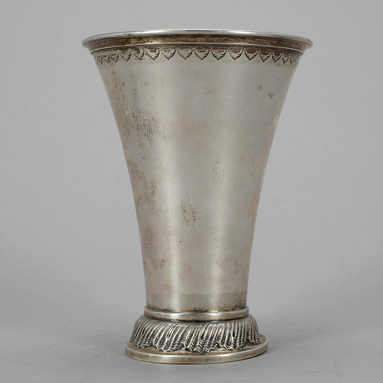 BÄGARE, silver, MGAB, Uppsala, 1900-talets första hälft. Vikt ca 165 gram.
