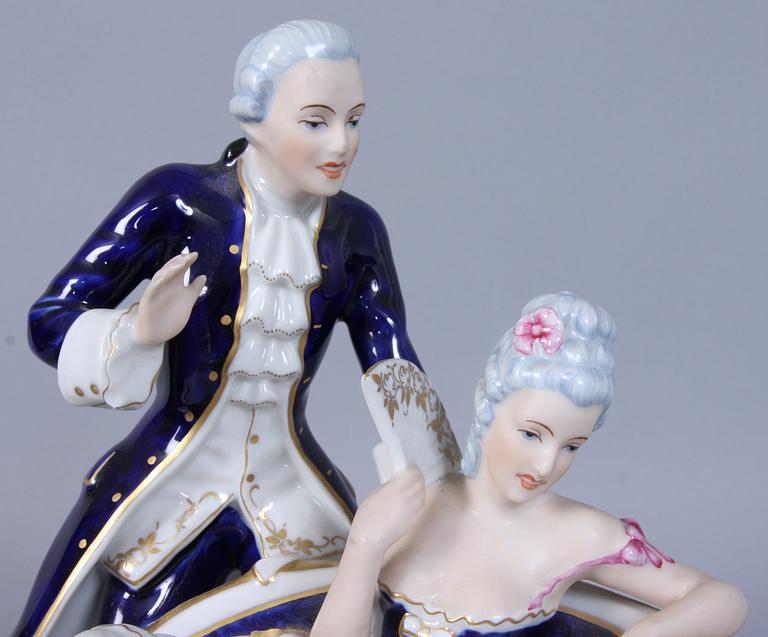 FIGURIN, porslin, Royal Dux, Tjeckien, 1900-talets andra hälft.